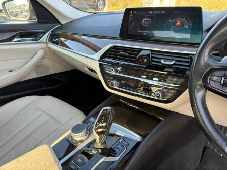 2017 BMW 5 Series - thumbnail 9