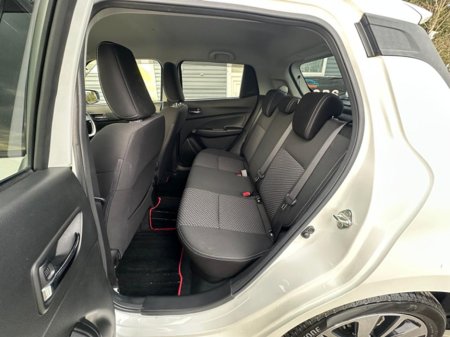 2018 Suzuki Swift - thumbnail 16