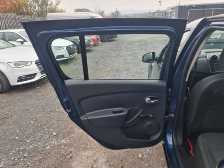 2017 Dacia Sandero - thumbnail 6