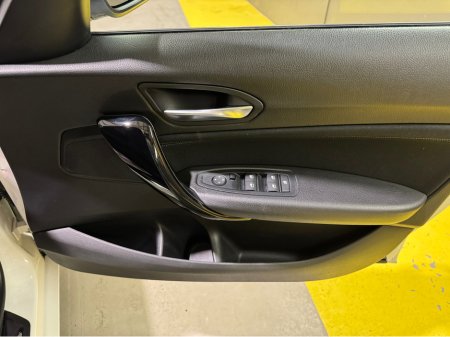 2017 BMW 1 Series - thumbnail 28