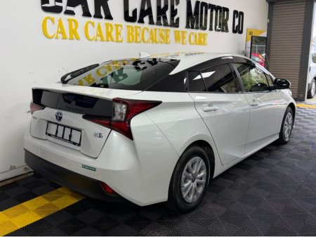 2022 Toyota Prius - thumbnail 4