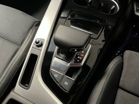 2022 Audi A4 S-Line 30 TDI 136HP S-Tronic - Reversing Camera - Climate Control - Heated Seats - Keyless Start - Apple CarPlay/Android Auto €36,250