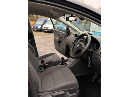 2006 Volkswagen Golf - thumbnail 27