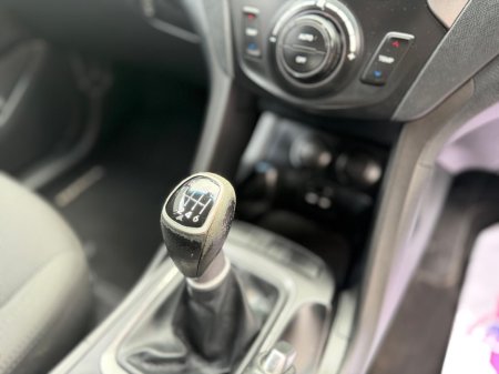 2014 Hyundai Santa Fe - thumbnail 14