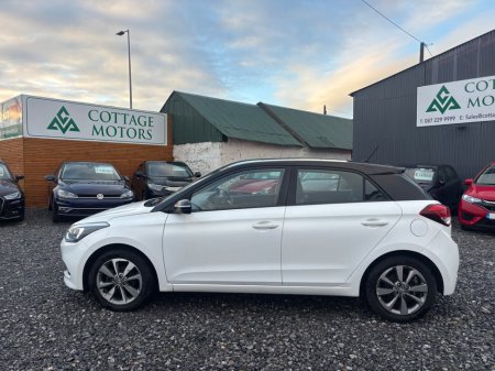 2017 Hyundai i20 1.2 Deluxe €11,500 thumbnail