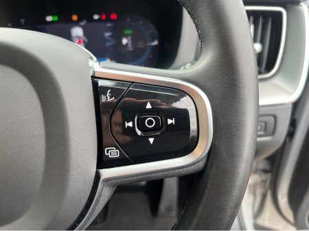 2023 Volvo XC60 - thumbnail 28