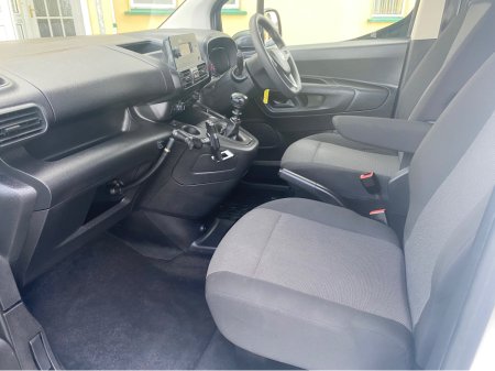 2022 Opel Combo - thumbnail 7