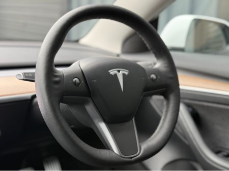 2021 Tesla Model 3 3 STANDARD RANGE PLUS €20,950 thumbnail