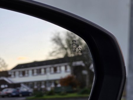 2020 Peugeot 5008 - thumbnail 27