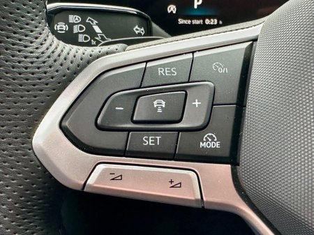 2025 Volkswagen Touareg - thumbnail 20