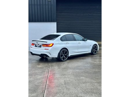 2022 BMW 3 Series  €32,995 thumbnail