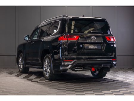 2024 Toyota Landcruiser  €121,951