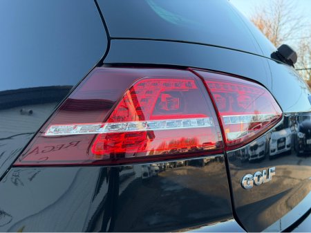 2017 Volkswagen Golf 1.2 TSI COMFORTLINE AUTO €17,450 thumbnail