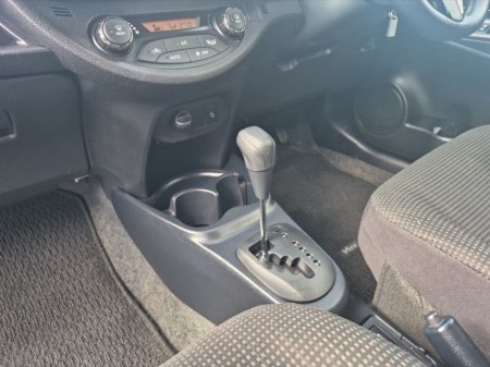 2017 Toyota Vitz - thumbnail 20