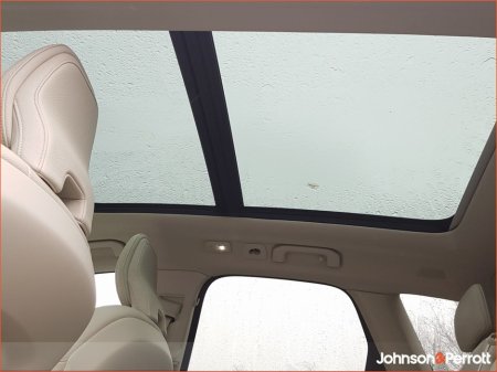 2022 Volvo XC60 T6 350hp AWD PHEV Plus Dark (Two Year Volvo Warranty + Two Year Volvo Service Plan) €46,900 thumbnail