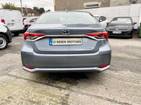 2024 Toyota Corolla LUNA SALOON 4DR AUTO 1.8 PETROL/ELECTRIC SELF CHARGING HYBRID €27,950 thumbnail