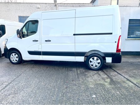 2023 Renault Master MM35 BUSINESS+ 2.3 BLUE DCI 135BHP MWB €18,000 thumbnail