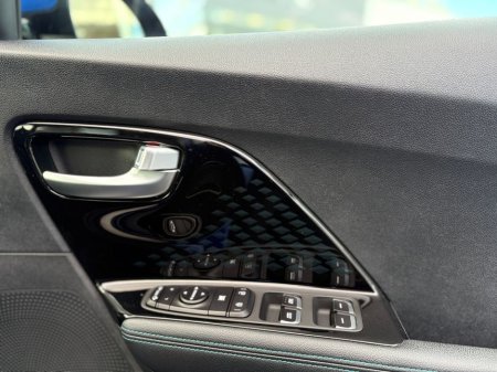 2021 Kia Niro E- Niro (64Kwh) 450km range €22,995 thumbnail