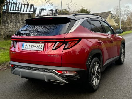 2024 Hyundai Tucson 2WD Executive Plus w 2 Tone Roof €38,950 thumbnail