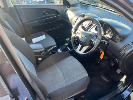 2011 Kia Ceed - thumbnail 5