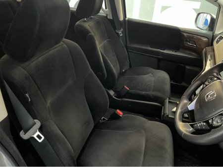 2018 Honda Odyssey €23950 2018 HONDA ODYSSEY 8 SEATER VARIANT 2.0 AUTOMATIC / CRUISE CONTROL / REVERSE CAMERA / ELECTRIC SEATS / POWER SLIDING DOORS €23,950 thumbnail