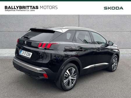 2023 Peugeot 3008 - thumbnail 5