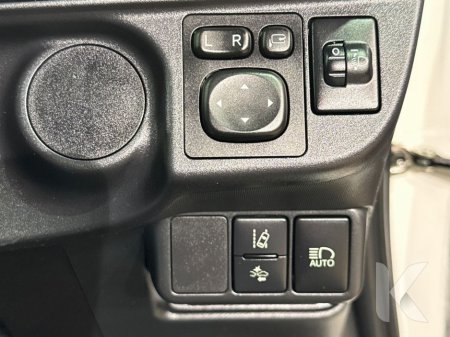 2017 Toyota Aqua - thumbnail 19