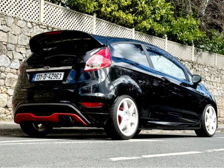 2013 Ford Fiesta - thumbnail 11