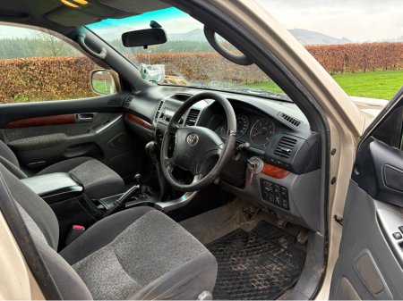 2009 Toyota Landcruiser 3.0 D4d SWB GX COMMERCIAL €14,950 thumbnail