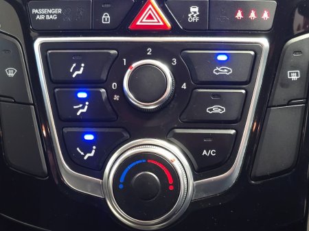 2015 Hyundai i30 - thumbnail 12