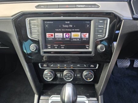 2016 Volkswagen Passat - thumbnail 22