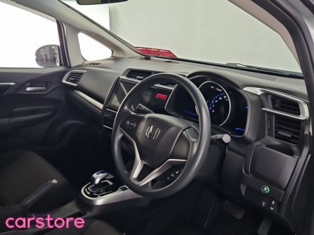 2017 Honda Fit FIT DAA-GP5 HYBRID 5DR AUTO €12,880 thumbnail