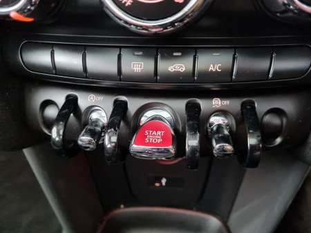 2019 MINI Cooper Classic 5dr €18,950 thumbnail