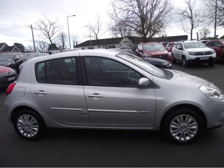 2013 Renault Clio III COLLECTION 1.2 75 5DR €4,950 thumbnail