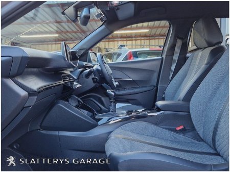 2024 Peugeot 2008 - thumbnail 8