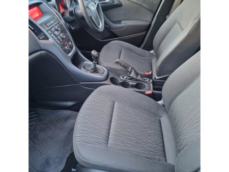 2014 Vauxhall Astra  €3,950 thumbnail