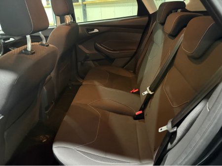 2016 Ford Focus 1.5 TDCI ZETEC 120PS 5DR €9,950 thumbnail