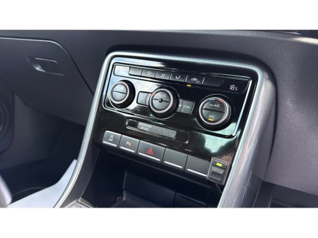 2017 Volkswagen Beetle - thumbnail 18