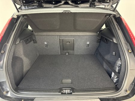 2020 Volvo XC40 - thumbnail 13
