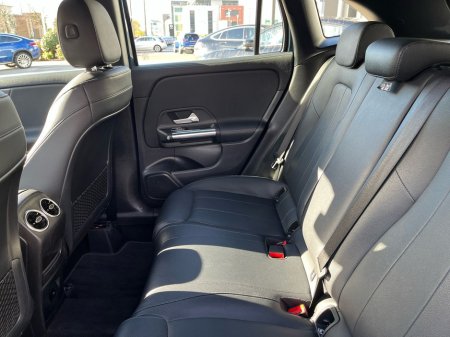 2021 Mercedes-Benz GLA Class - thumbnail 4