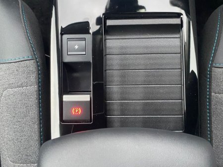 2023 Citroen E-C4 E-C4, C Series , 50KWH 136HP 360Kms Range €19,995 thumbnail