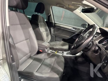 2017 Volkswagen Golf - thumbnail 16