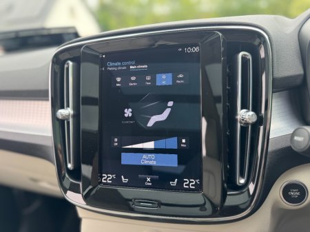 2022 Volvo XC40 - photo 13