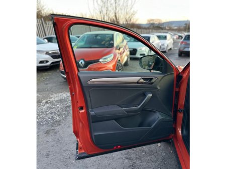 2020 Volkswagen T-Roc 2.0 Diesel TDI Style Design Package Low Mileage €24,995 thumbnail