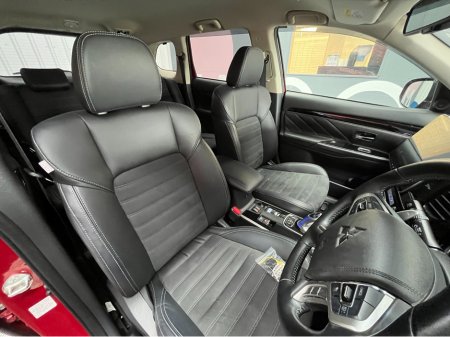 2019 Mitsubishi Outlander - thumbnail 10