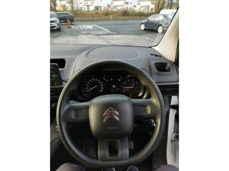 2021 Citroen Berlingo LX 1.5 BLUEHDI 75 S&S 650KG M €15,000 thumbnail