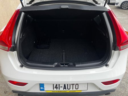 2014 Volvo V40 Volvo V40 T4  1.6 petrol auto €11,500