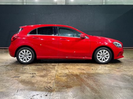 2017 Mercedes-Benz A Class - thumbnail 2