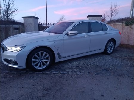 2017 BMW 7 Series 2017 BMW 740E iPERFORMANCE 2.0 AUTOMATIC / LOW MILEAGE.SERIVCE HISTORY/CRUISE CONTROL / 360° PARKING CAMERA / ELECTRIC MEMORY, HEATED & MASSAGING SEATS / SUNROOF thumbnail
