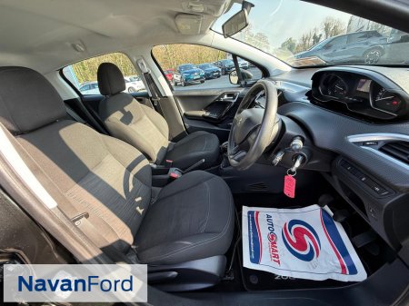 2016 Peugeot 208 - thumbnail 10